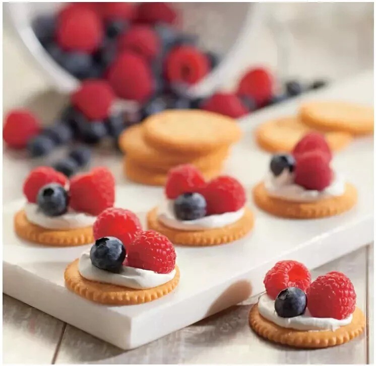 RITZ Fresh Stacks Original Crackers Fresh Stacks, Party Size (16 Stacks)