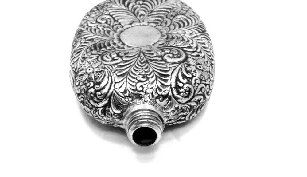 VINTAGE SILVER DRINK FLASK WITH SILVER SHOT CUP