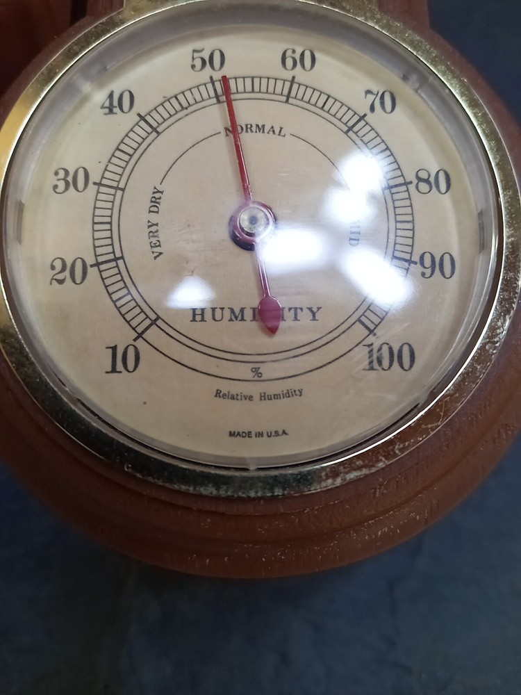 ❤️ Vintage Springfield Wall Barometer Brown Plastic Relative Humidity USA