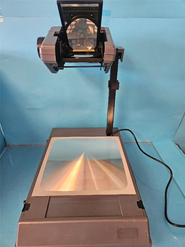 3M 2000 AG OVERHEAD PROJECTOR BRIEFCASE PORTABLE TRANSPARENCY PROJECTOR TESTED