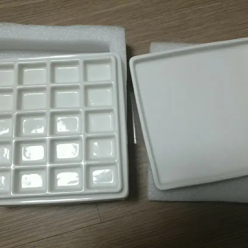 New 20-Compartment Watercolor Ceramic Palette