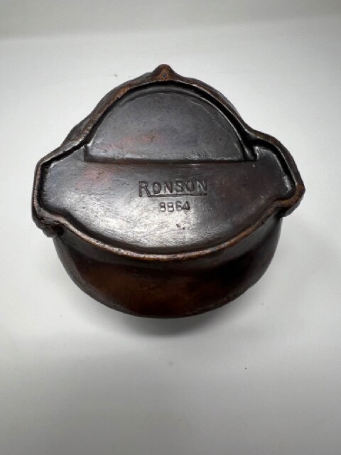 RONSON FIGURAL MONKEY OPENING CLAM STRIKER LIGHTER