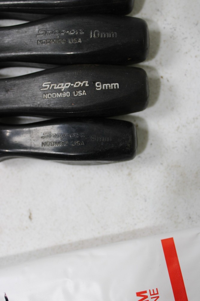 Snap On Nut Driver Metric Hard Handle Black 5 pc SET 8-12MM