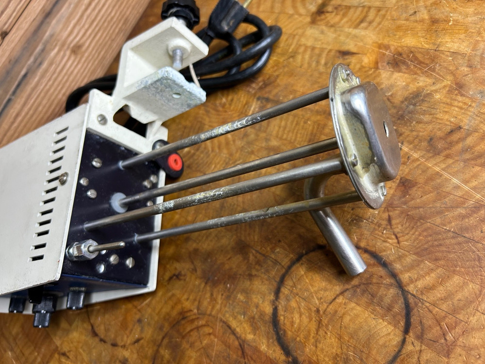 VWR Temperature Circulator Controller Model 1120