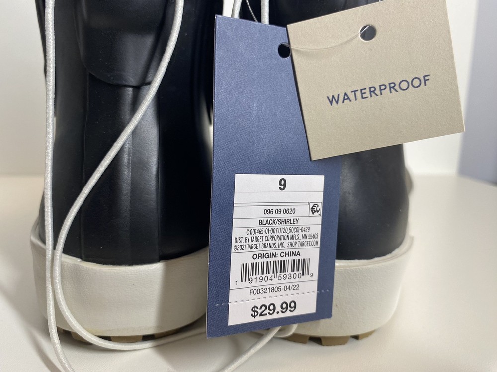 SHIRLEY BOOTS WATERPROOF SIZE 9 UNIVERSAL THREAD