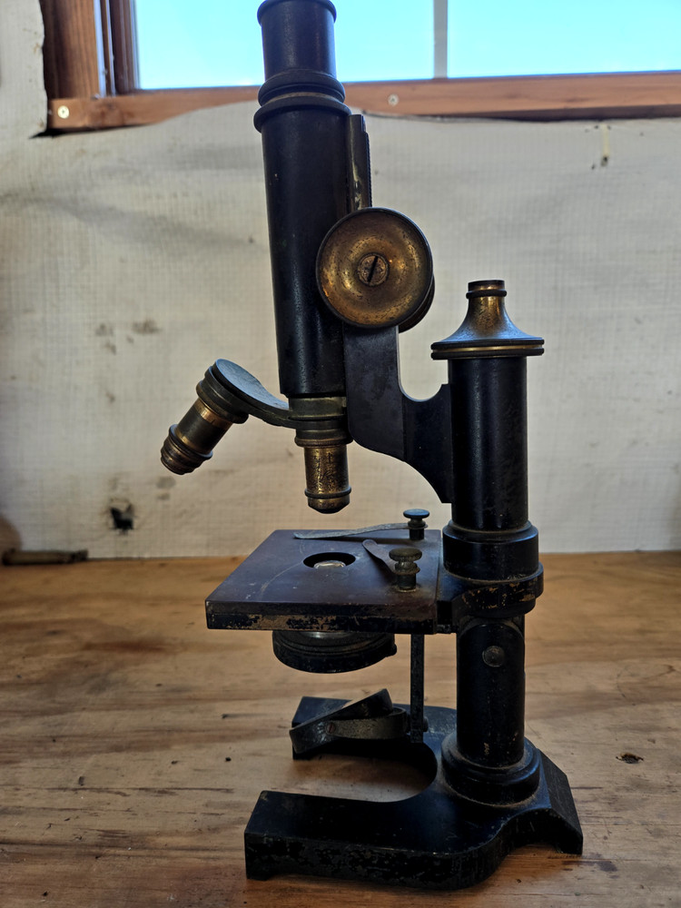 E.Leitz Wetzlar pre 1930 microscope Nº 60734