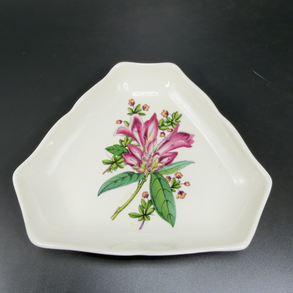 Spode Copeland Wayside Fine Porcelain Triangular Shape Dish Bowl Trinket Dish