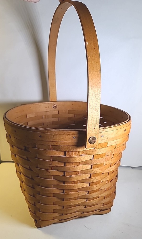 Vintage 2000 Longaberger Handled Basket Medium 10" Diameter X 9" Deep