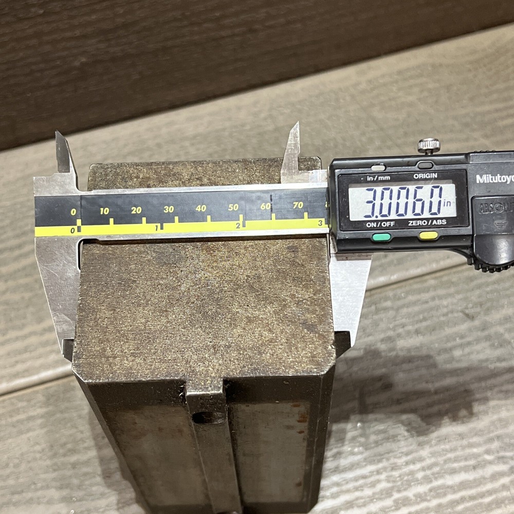 VERTICAL LATHE TOOL BLOCK HOLDER (E1)