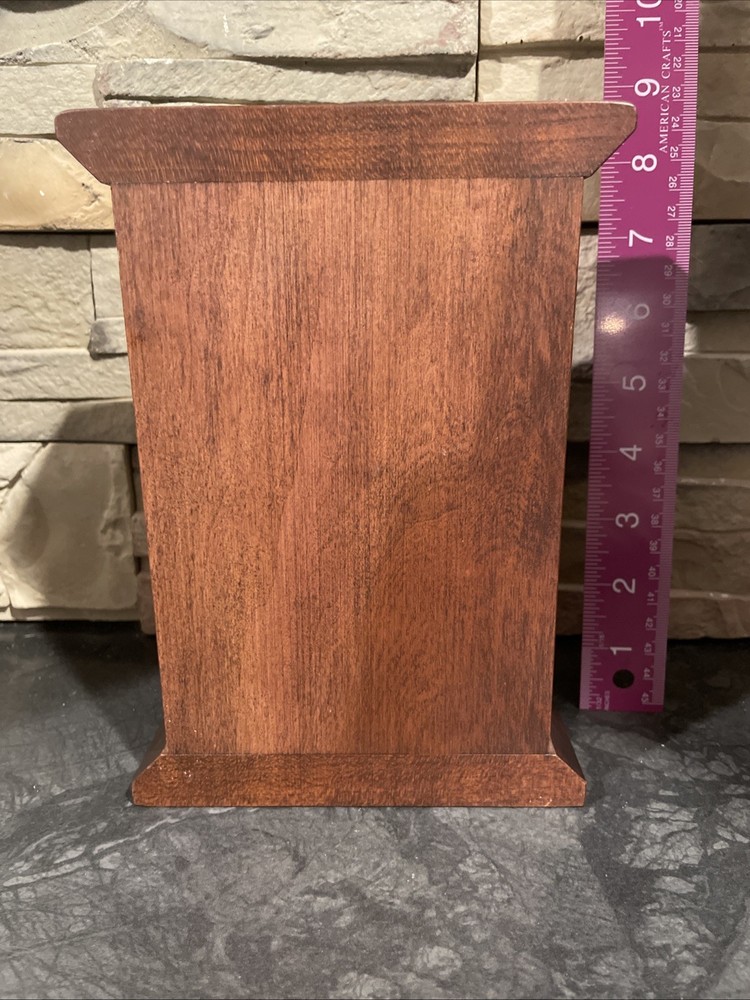Amanda Mantel Clock