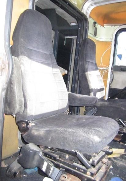 Replaces 1990 PETERBILT 379 FRONT SEAT ,  MD