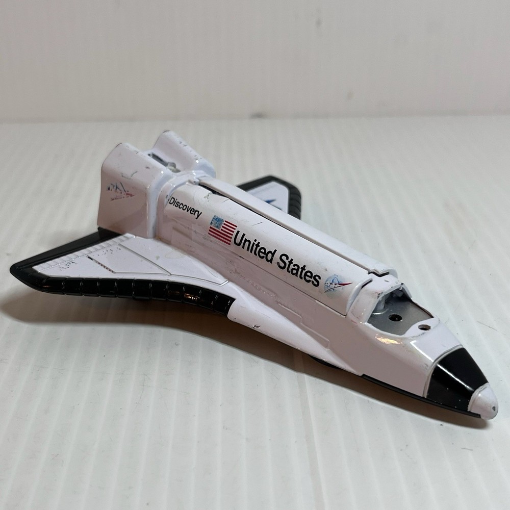 NASA Space Shuttle Discovery Lot of 2