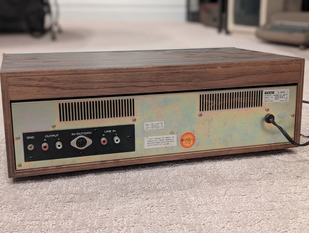 Teac A-400 Stereo Cassette Deck - POWERS ON & RUNS - AUDIO OUTPUT NOT TESTED