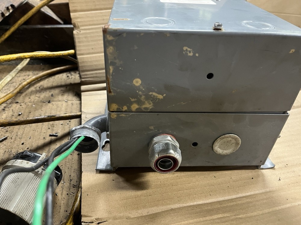 Square D 9728 H-1 Single Phase Transformer Dry Type