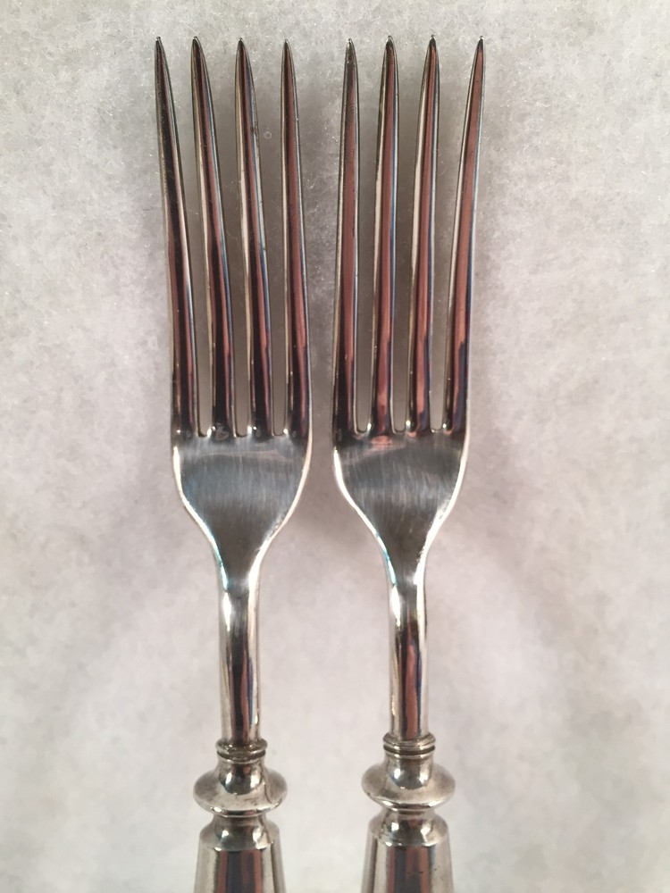 Warranted 12 DWT Flatware 2 Forks