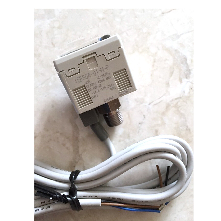 SMC ISE30A-01-N-P Pressure Switch New