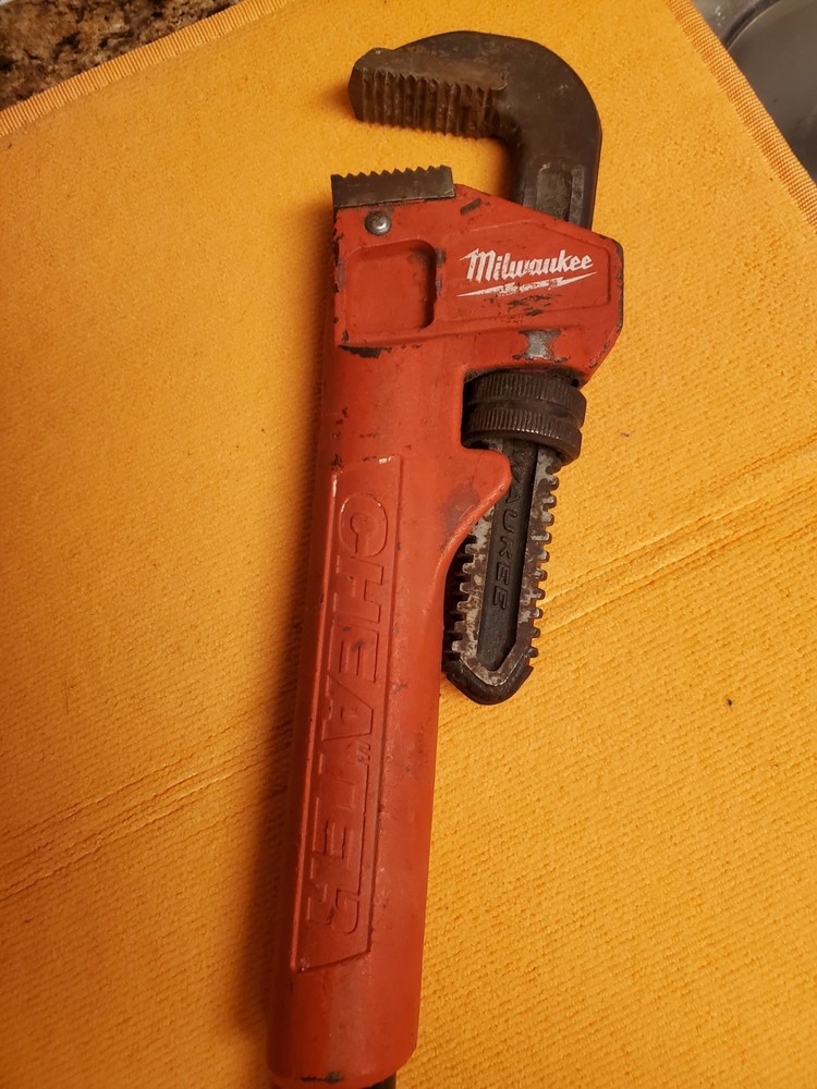 Milwaukee 48-22-7314 Adaptable Cheater Pipe Wrench