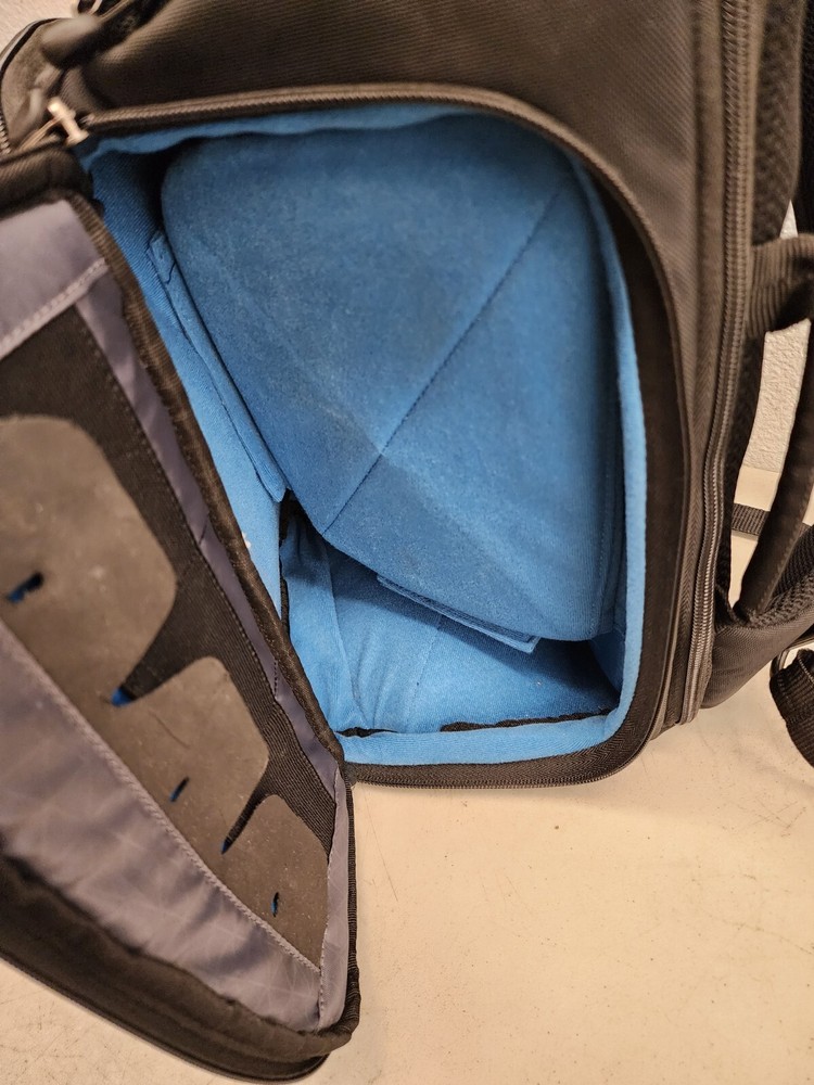 Case Logic DSS-103 Luminosity Large Sling Backpack (Black)