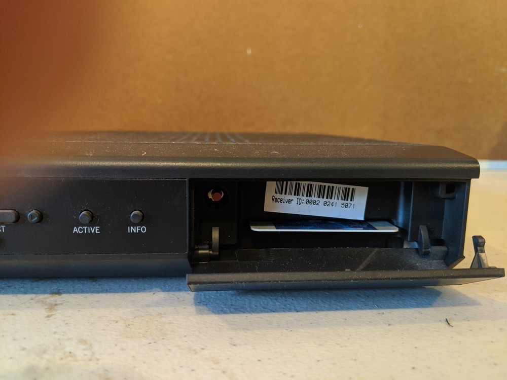 D10-100 DirecTV Satellite Receiver