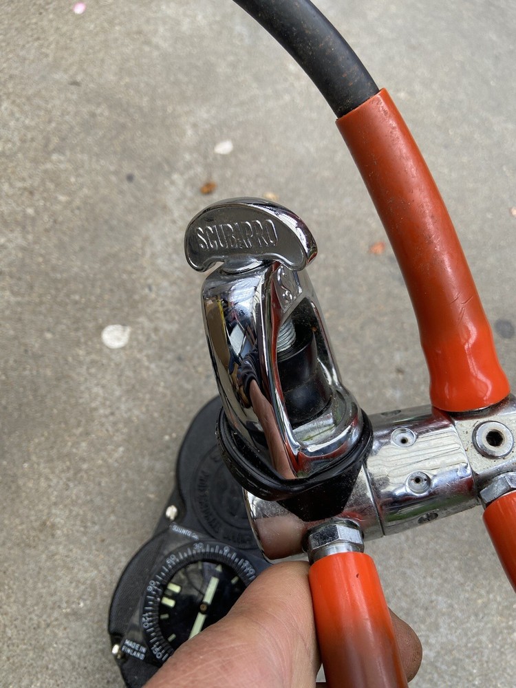 VINTAGE SCUBAPRO REGULATOR - Untested