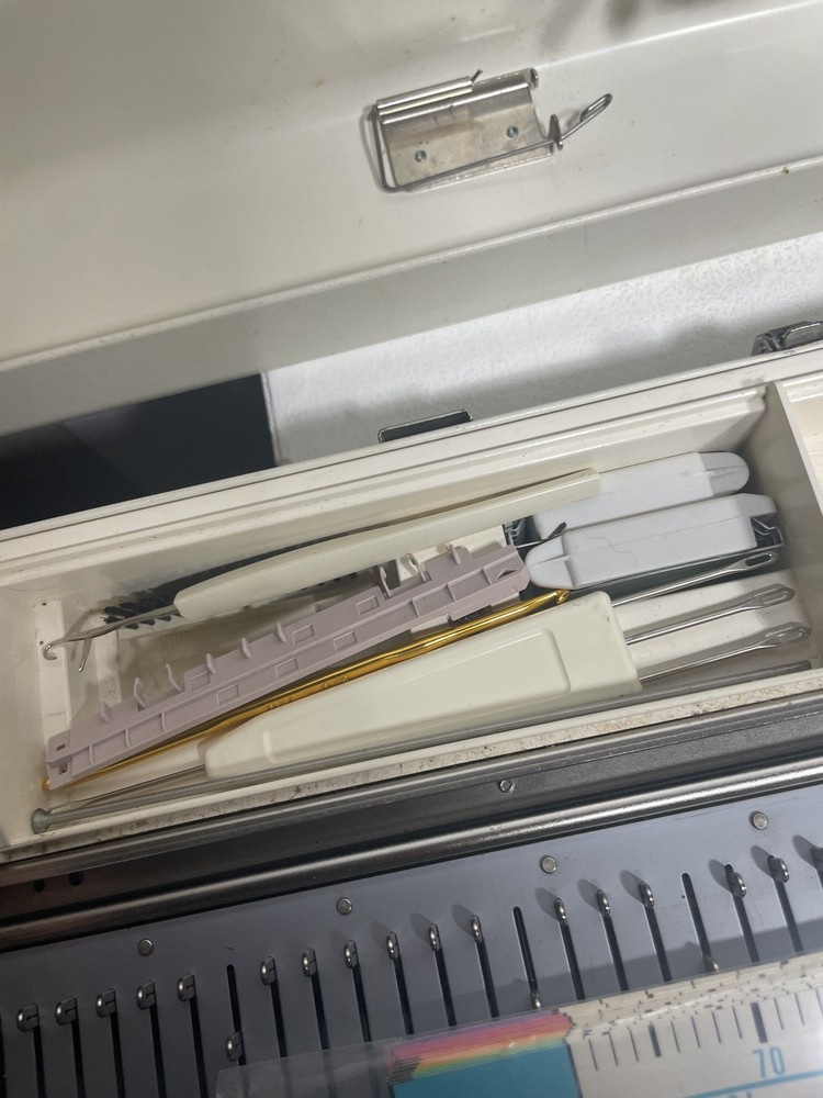 Brother Chunky Knitting Machine KH260