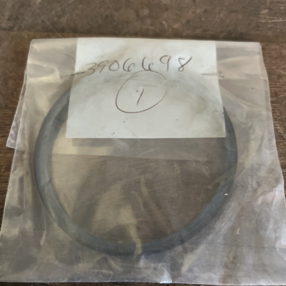 NOS CUMMINS SEAL,RECTANGULAR RING 3906698