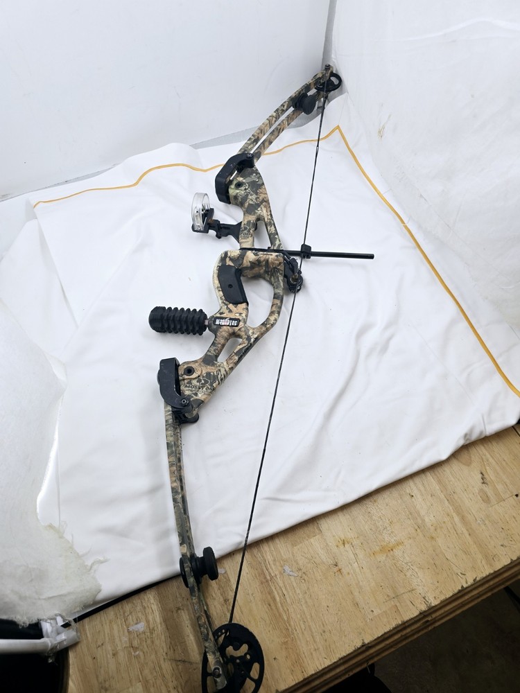 Hoyt ZR200 Compound Bow 50-60lb