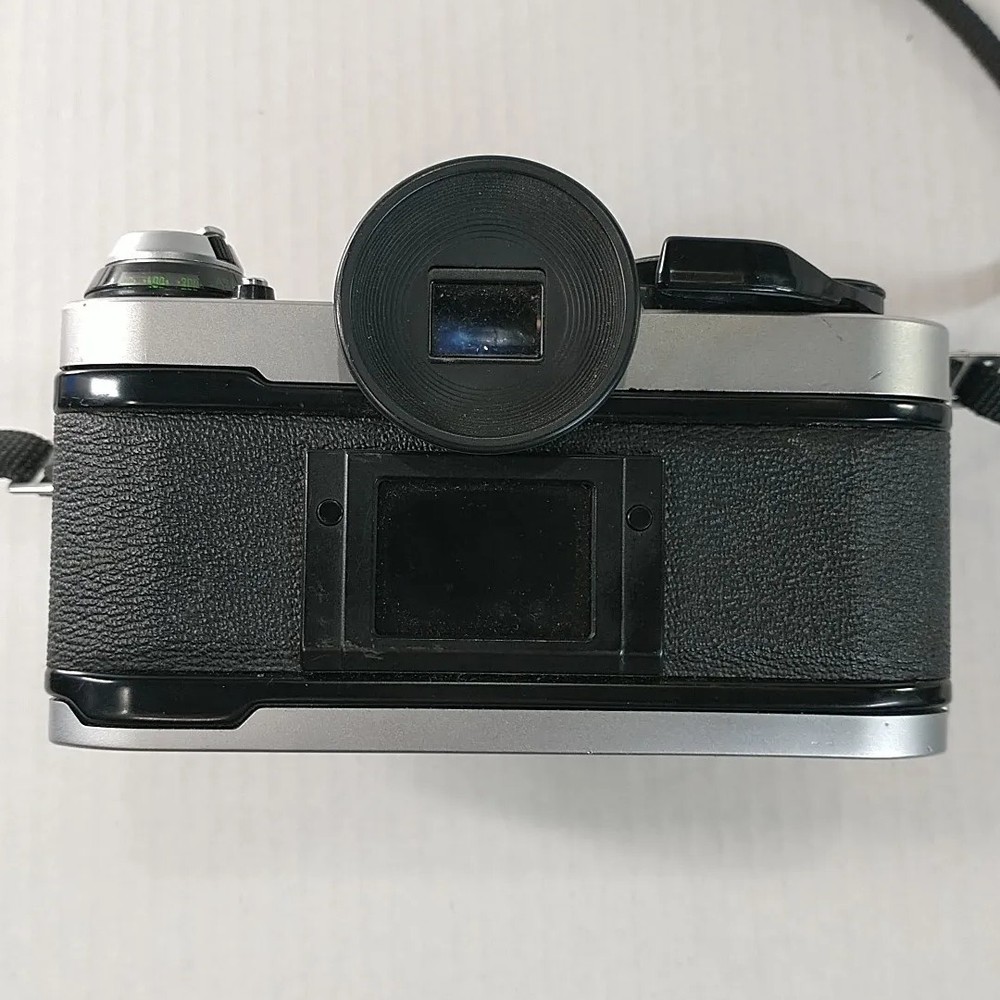 Canon AE-1 Program 35mm Camera Bundle With 50mm / 135 Lens Strap & Camera Bag