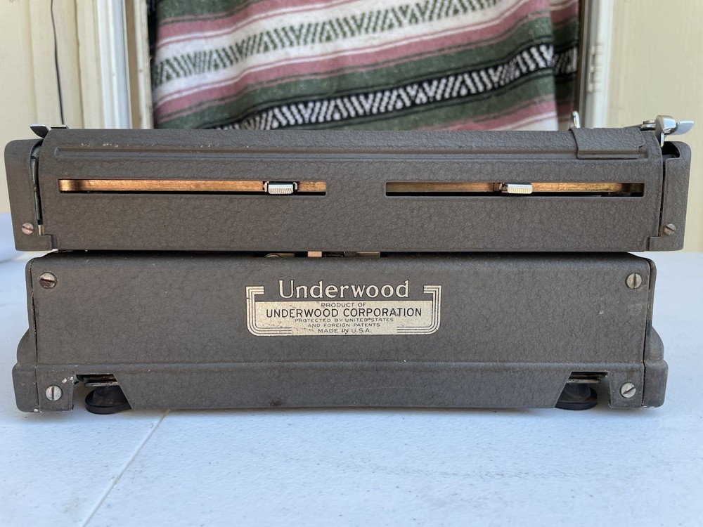 Underwood Champion Typewriter With Case - Read Description