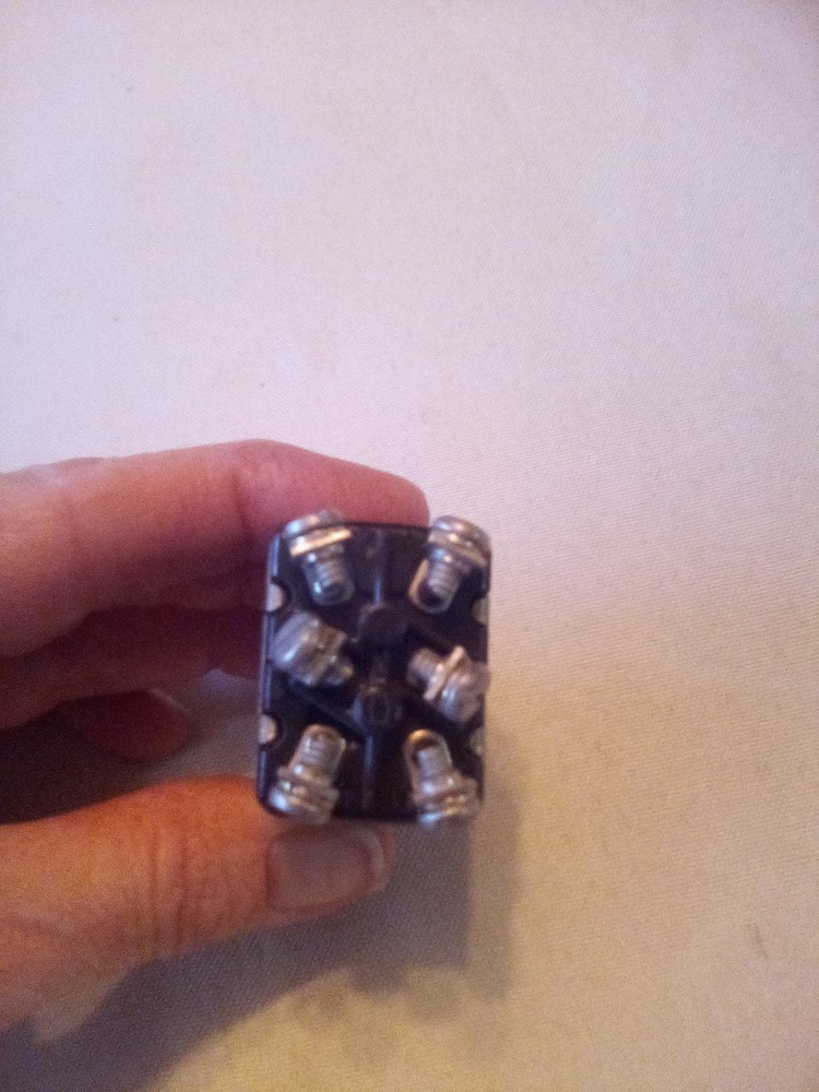 Cutler-Hammer MS25307-272 8837K2 On Off On Toggle Switch