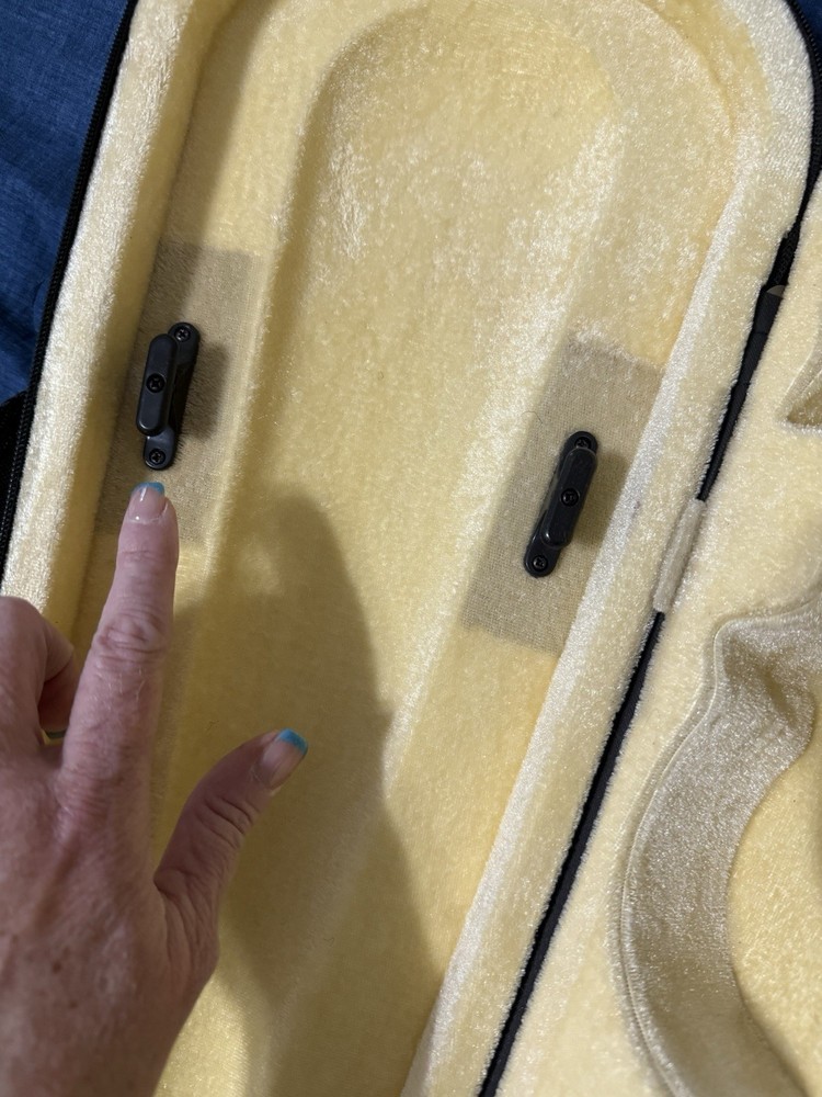 1/2 Violin Case/Gig Bag Backpack preowned nice! ￼