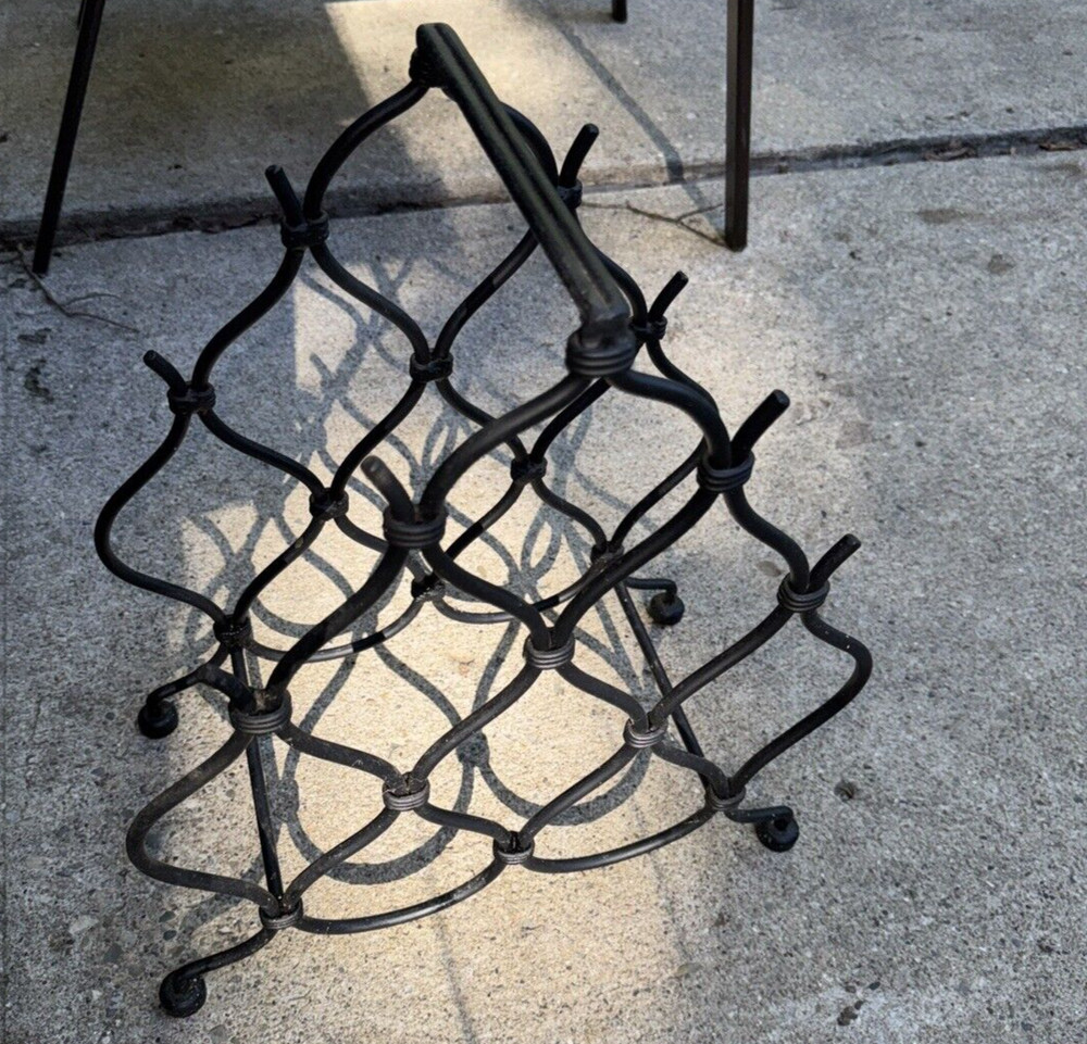 Triangle Shaped 8 Bottle Bent Metal Black Wine Rack