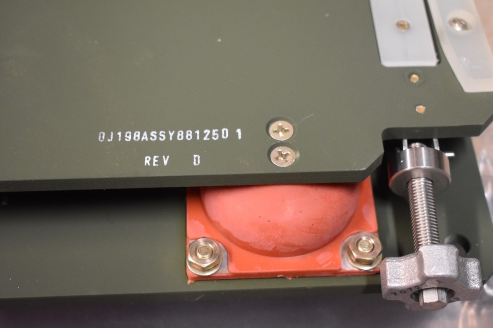 UTILITY RESILIENT MOUNTING PLATE 872826-2 NEW