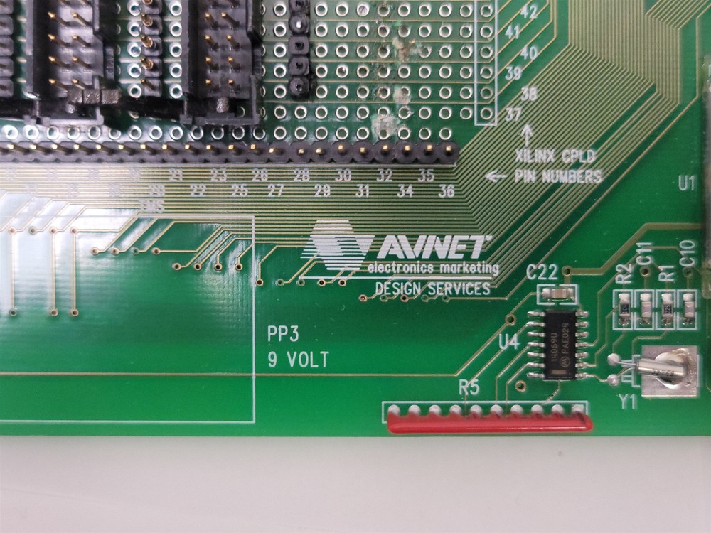 Avnet CoolRunner XPLA3 Evaluation Board w/ Xilinx XCR3256XL