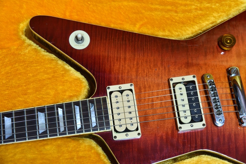 ARIAPROII EX-900 - CHERRY SUNBURST