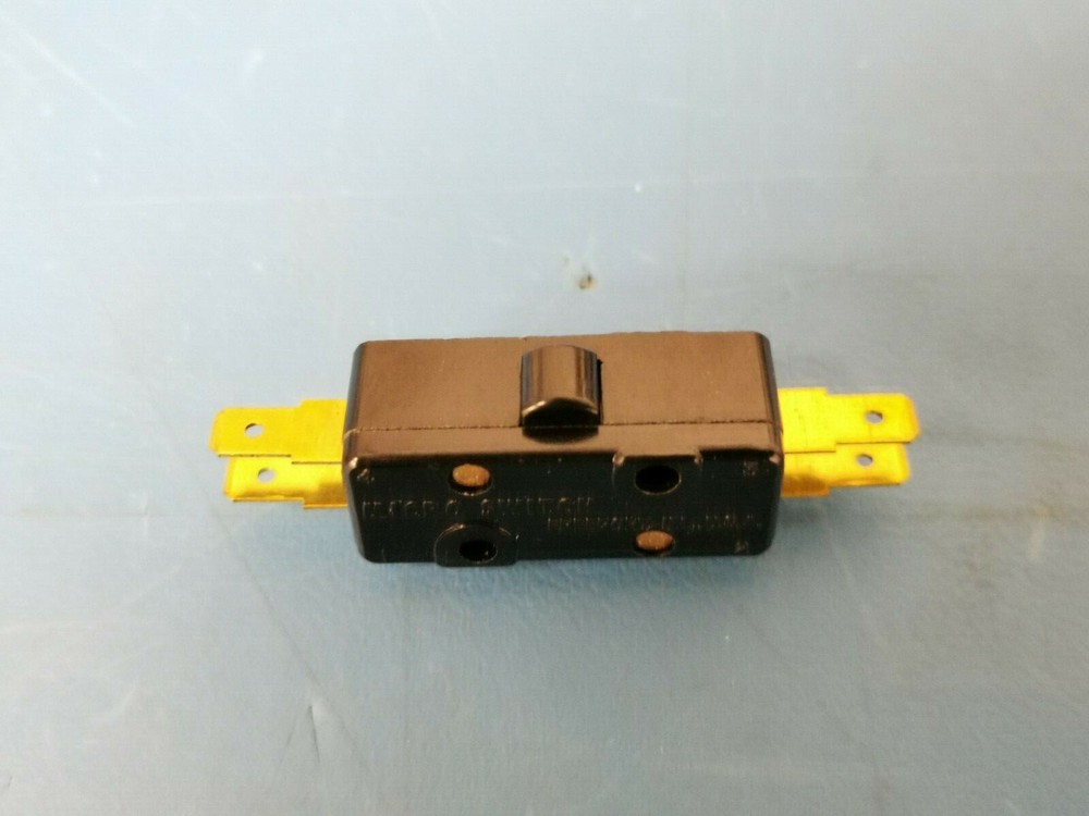 MICROSWITCH 11TB3-D8 Switch New