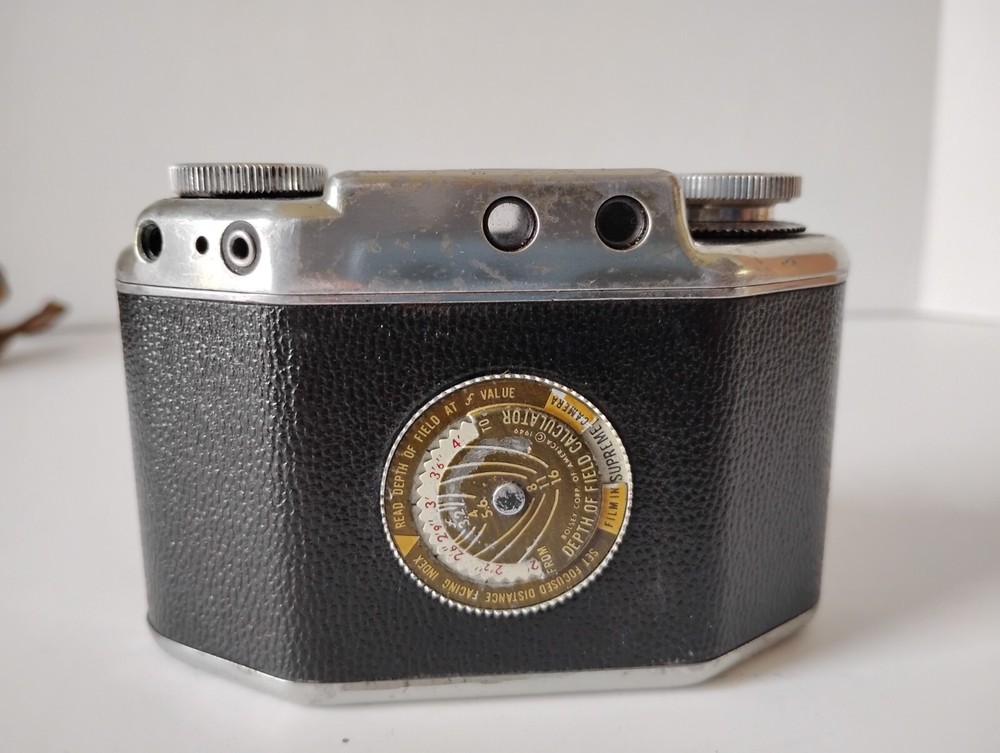 Vintage Bolsey Model B2 35mm Rangefinder Camera Case Synchromatic Untested