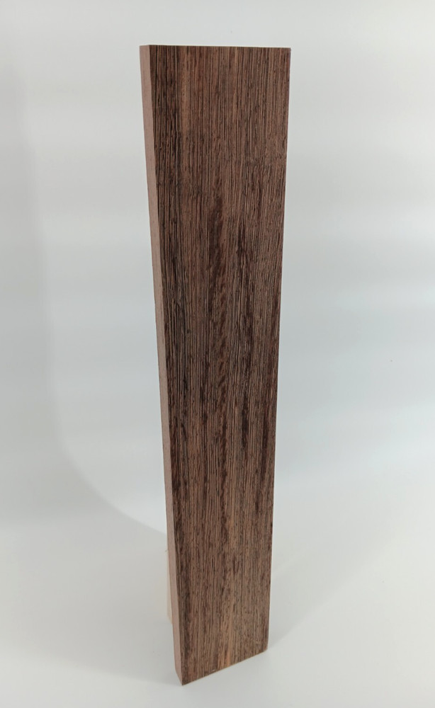 Wenge board aka Millettia laurentii