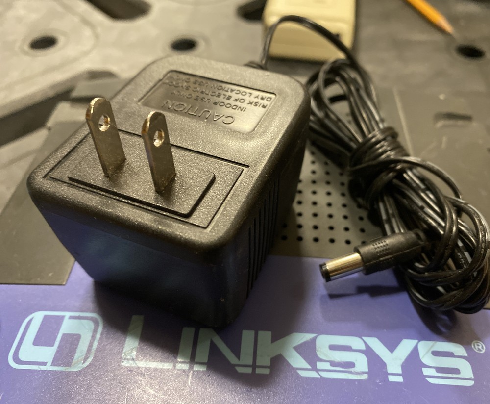 Linksys EtherFast Cable/DSL Wired Router (BEFSR41), 4-port