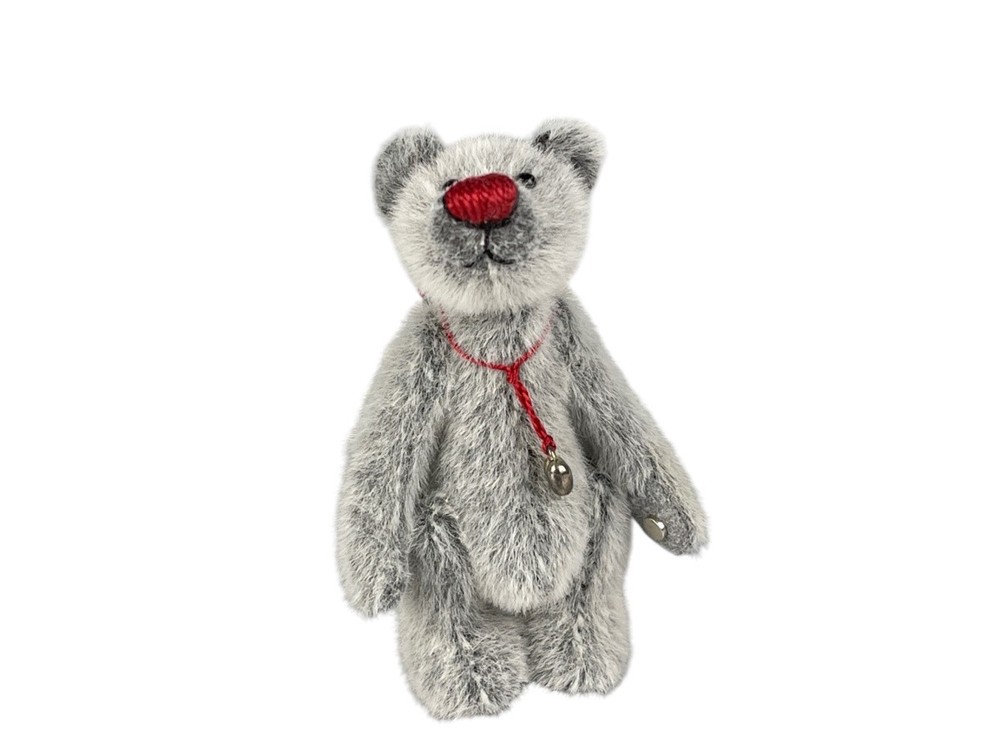 Artist Bear Teddy Bear 9cm. Excellent condition.