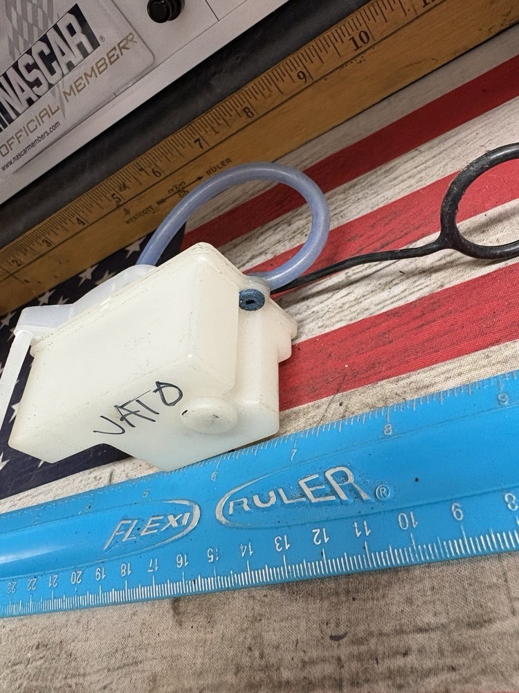 RC Nitro Fuel Tank: PreOwned USA Shipped