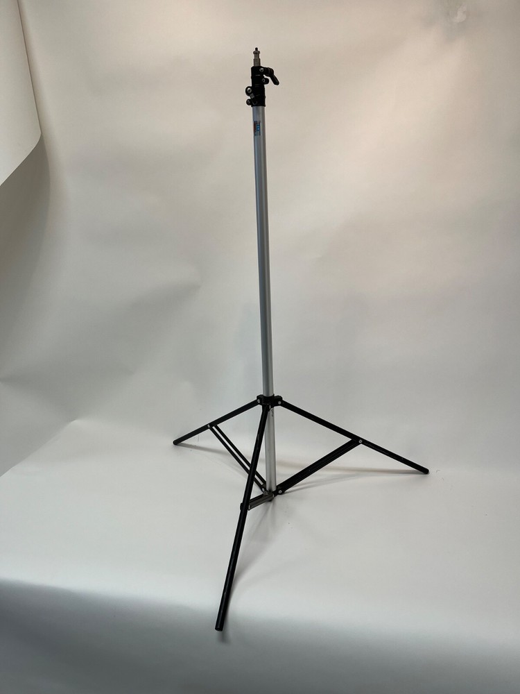 RPS 3 section 8 1/2’ Black Light Stand; Good Condition