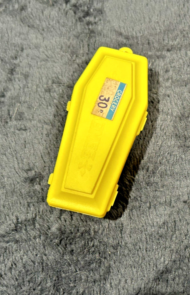Vintage FLEER MR BONES Empty Yellow Coffin/Casket Plastic Candy Container