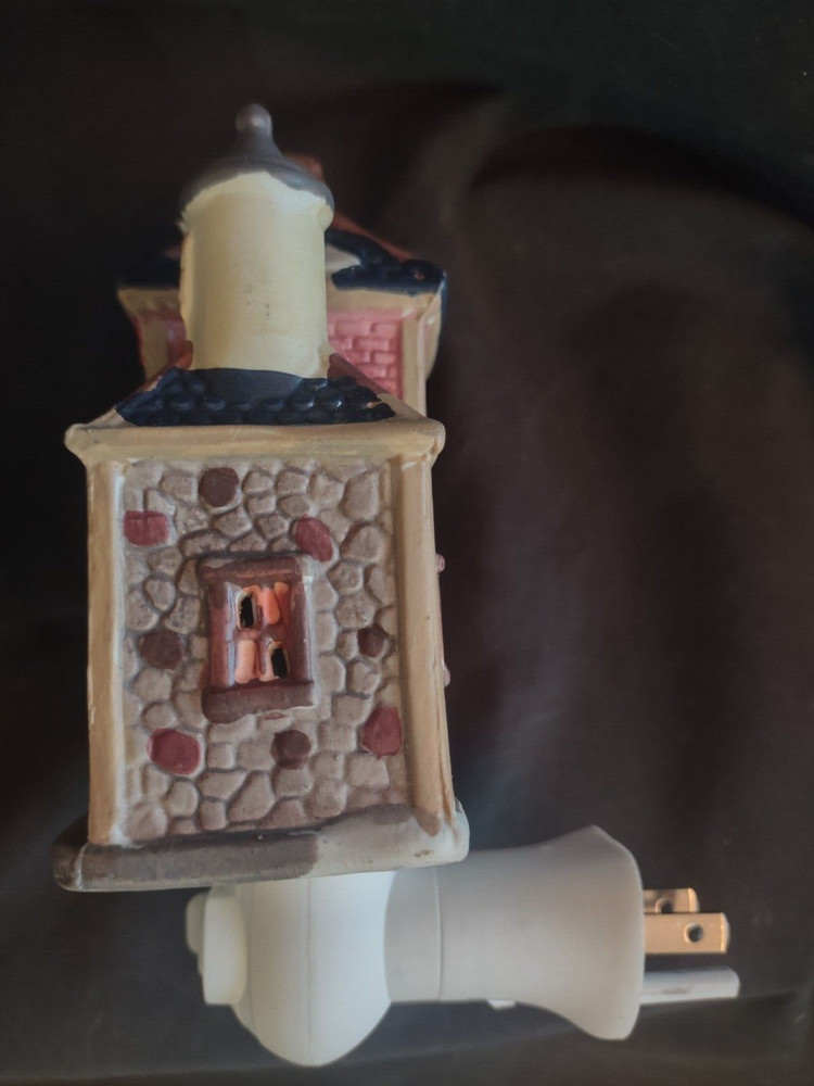 Very Cute Santa's Workshop Christmas Night Light