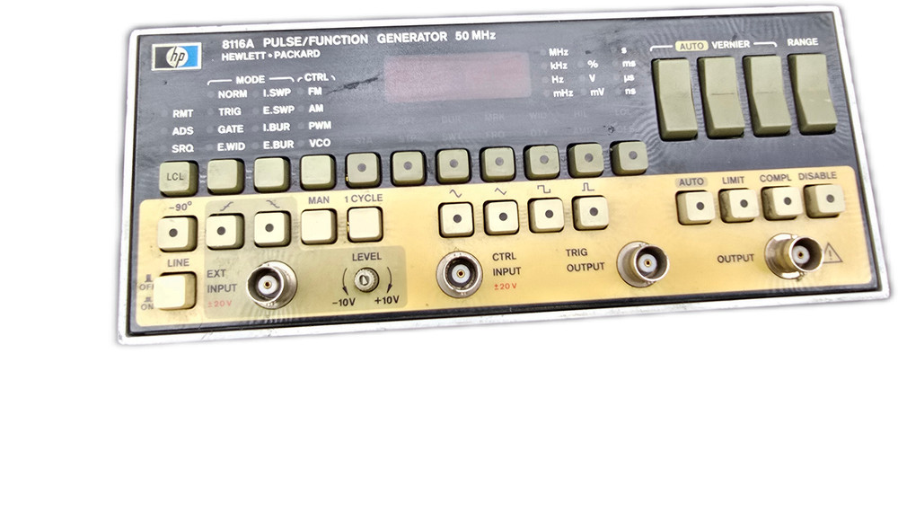 HP 8116A Pulse/Function Generator w/Cable
