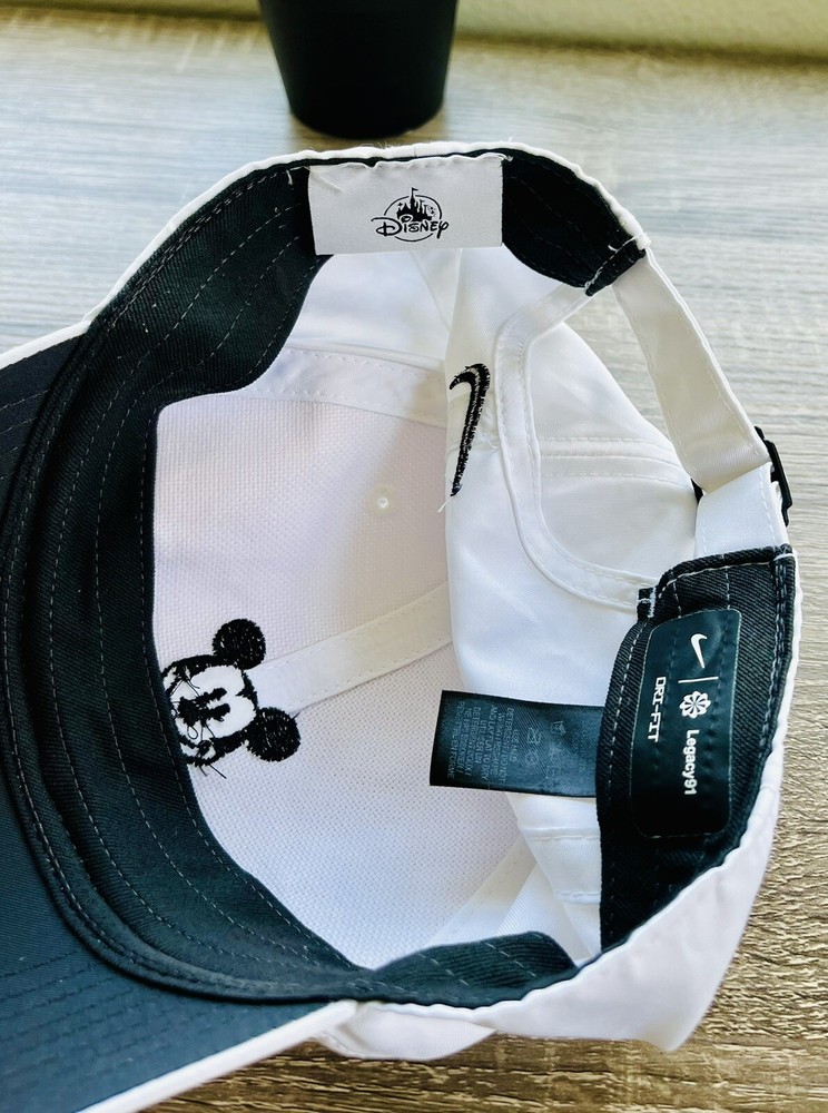 LN Nike Mickey Mouse Authentic Disney Featherlight Dri-Fit Running OSFA Hat Cap
