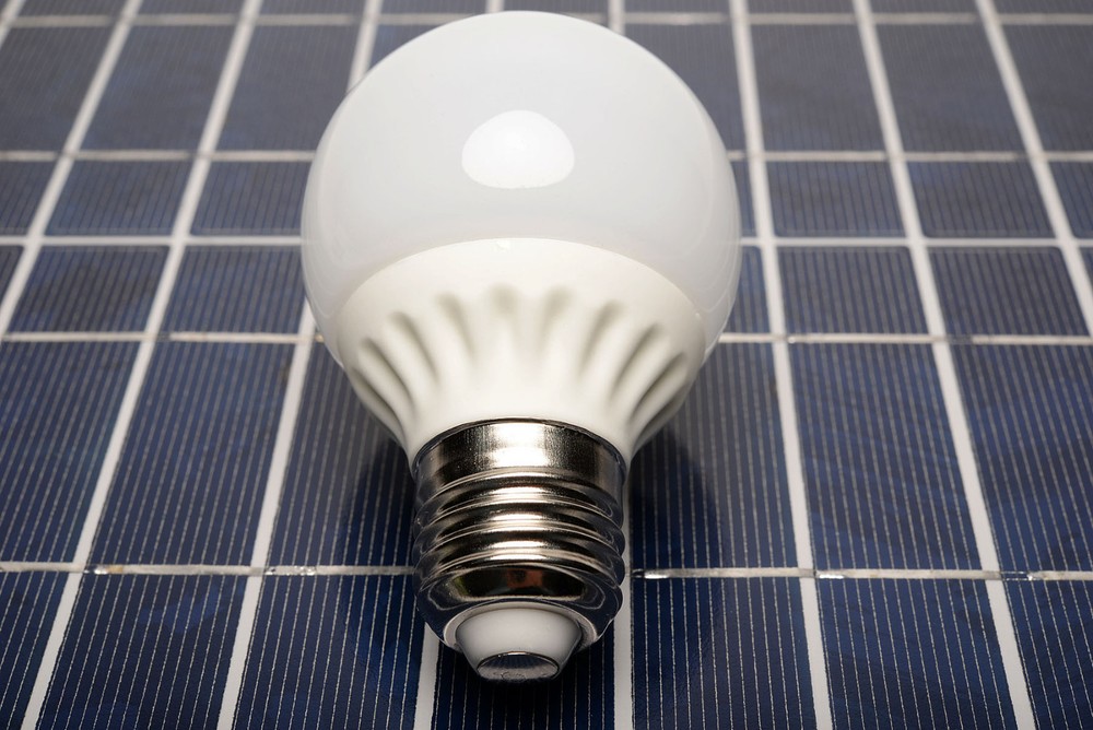 12V 24V DC 5W E27 Base Cool Pure White Day Light LED Light Bulb RV Boat Solar