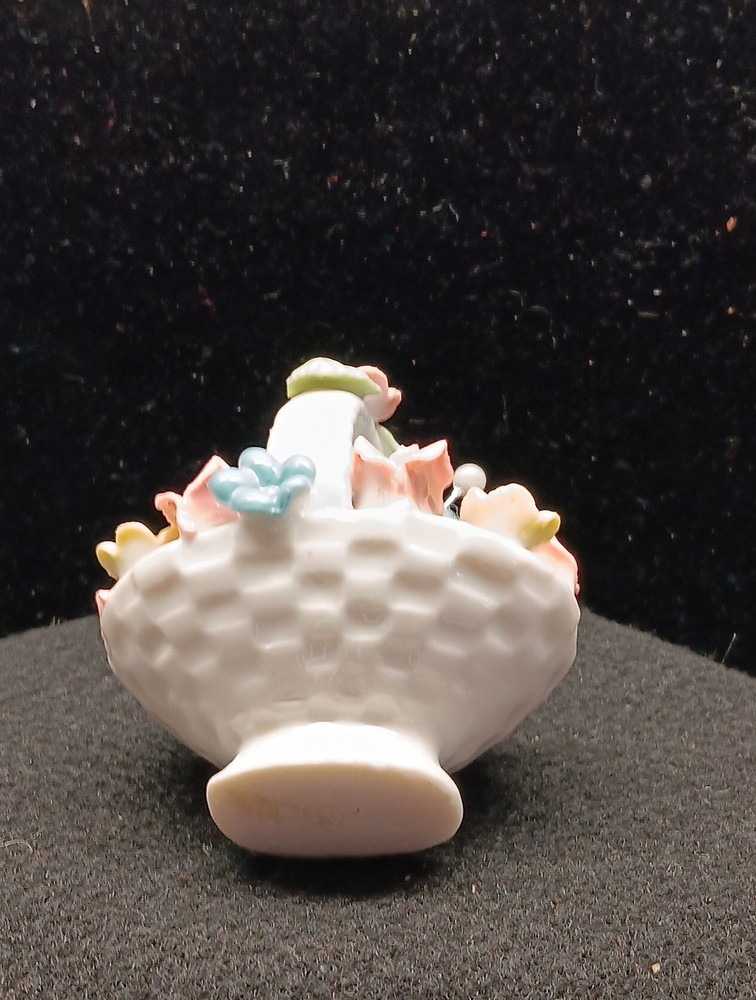 vtg pin cushion basket