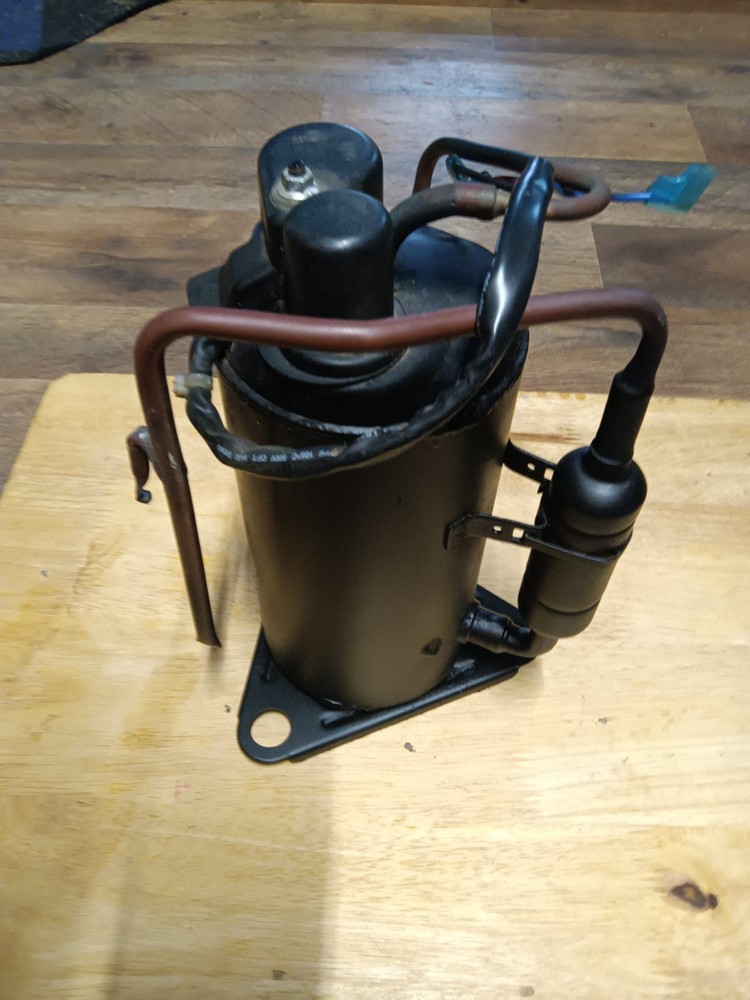 LG QA075CDE A/C COMPRESSOR/1PH/60HZ/115V/LRA 24