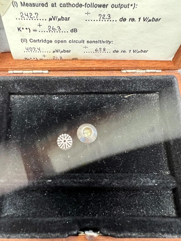 Bruel & Kjaer 4135 Microphone case, screen & chart only